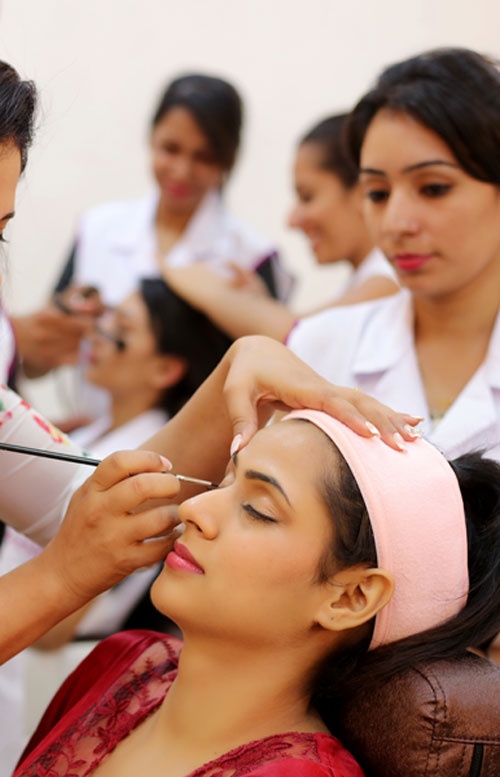 Beautician courses for beginners in Chennai Beautician course for  beginners in Chennai